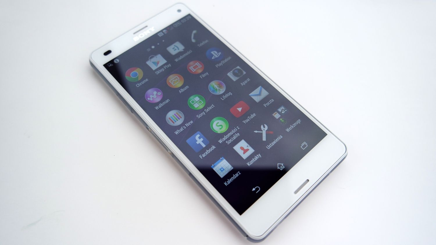 Sony Xperia Z3 Compact - jakość wykonania i ergonomia 8