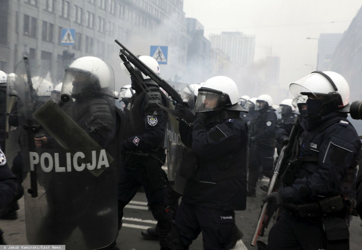 W listopadzie powstało wiele kontrowersji wobec interwencji policji tak na Marszu Niepodległości jak i na Strajku Kobiet