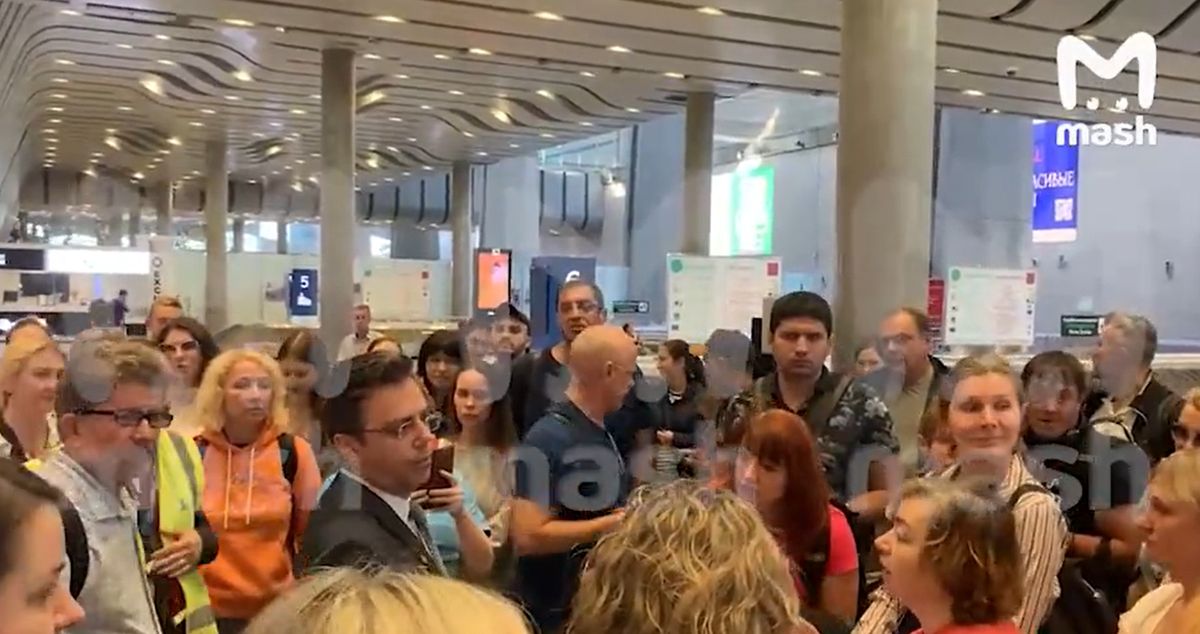 Chaos na lotnisku w Petersburgu