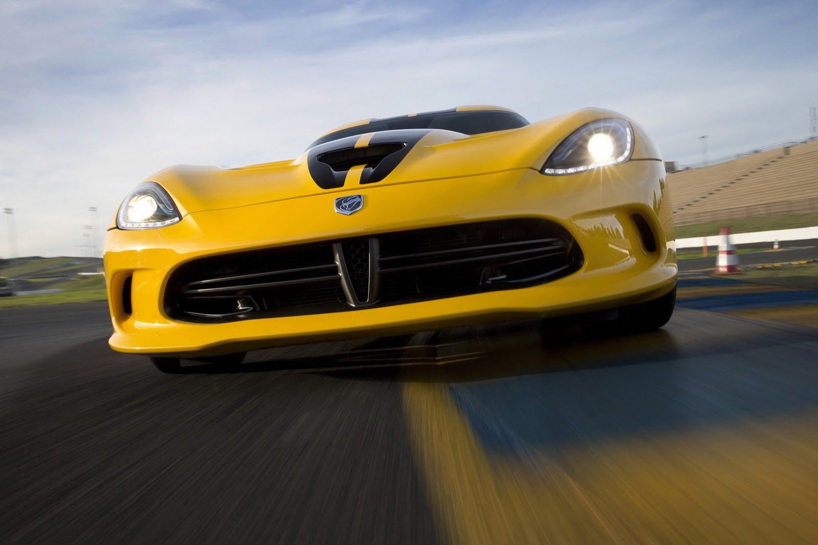 2013 SRT Viper - w żółci, czerwieni, czerni i niebieskim [aktualizacja] 59
