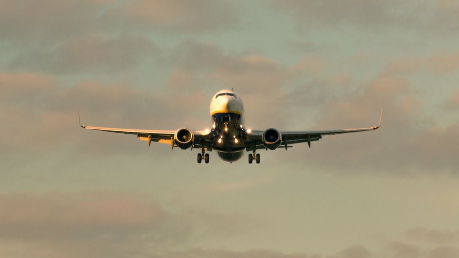 Reporter baza 2020-06-a
25.05.2017 Krakow Balice, port lotniczy im. Jana Pawla II, samolot pasazerski boeing 738 linii Ryanair podchodzi do ladowania  fot. Michal Ostaszewski/REPORTER
Michal Ostaszewski/REPORTER