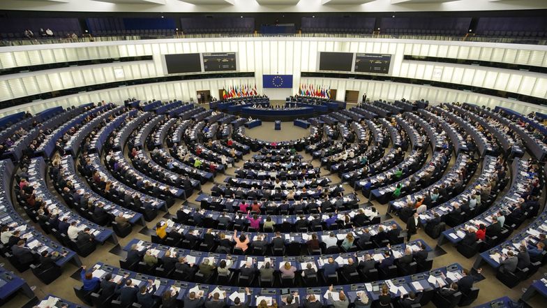 Parlament Europejski chce pełnego embarga na rosyjską ropę, węgiel, gaz i paliwo jądrowe