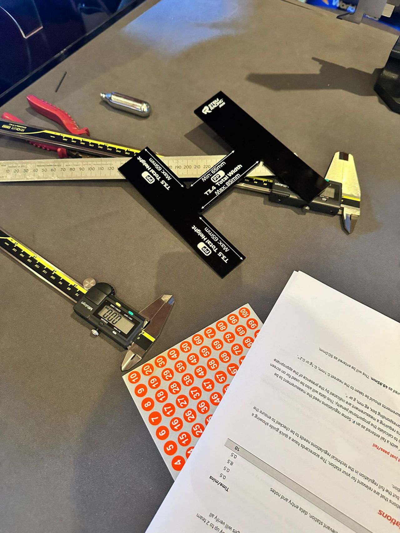 JetPlex Racing po pierwszych pomiarach. Polski bolid przeszedł testy