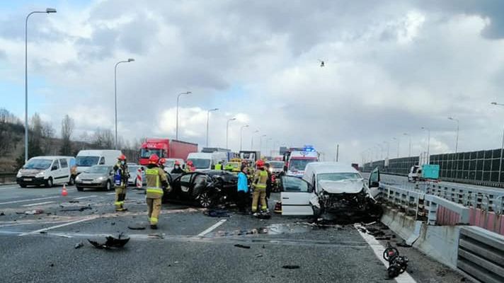 Śląskie. We wtorek na autostradzie A4 w rejonie węzła Sośnica doszło do dwóch zderzeń.