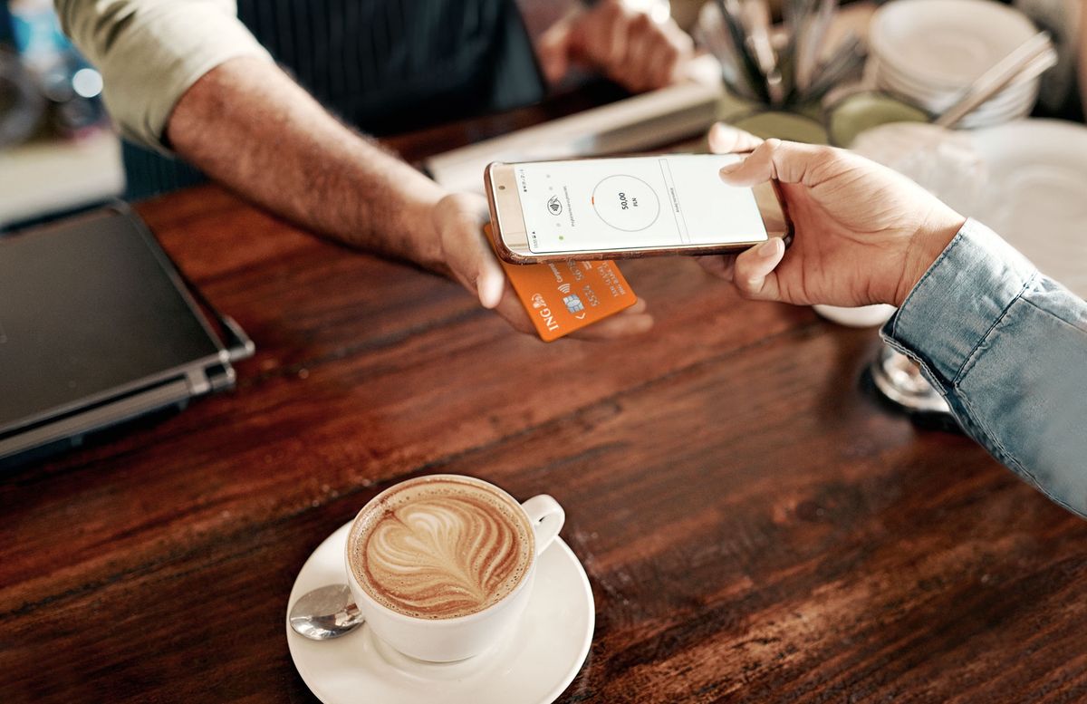 Smartfon jako terminal płatniczy to rozwiązanie, które odpowiada na potrzeby konsumentów i przedsiębiorców.