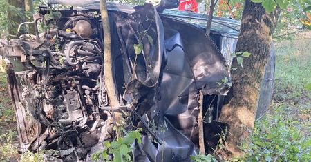 O krok od tragedii. Koło z ciężarówki uderzyło w samochód