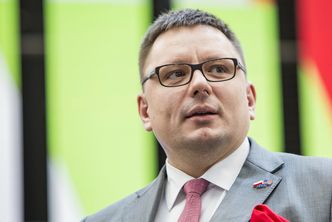 "Ekonomiczne przestępstwo". Były prezes LOT-u broni sztandarowej inwestycji PiS