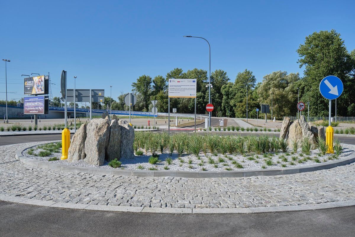 Zjazd z ul. Lubelskiego Lipca '80 do ul. Dworcowej