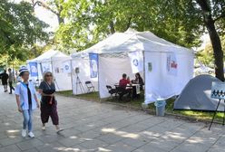 Warszawa. Białe miasteczko 2.0 rośnie. Medycy chcą spotkania z premierem