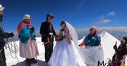 Ślub na szczycie Andów. Para młoda wspinała się na ceremonię trzy dni