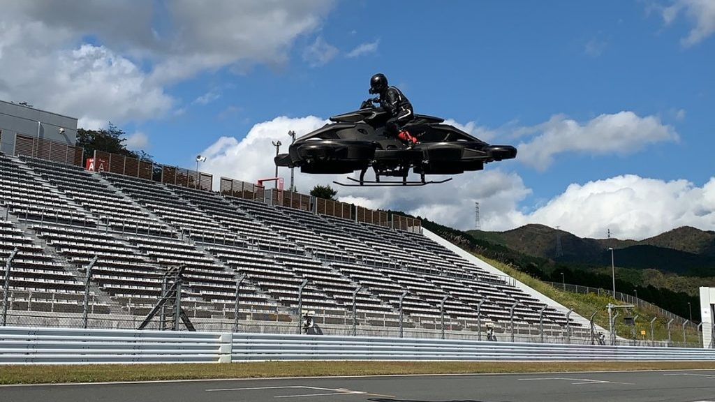 Co tam ziemia i woda. Ten skuter porusza się w powietrzu i możesz już go kupić 1