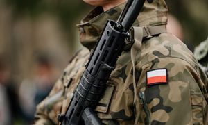 Media: hełmy z czasów PRL w polskim wojsku