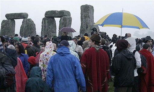 30 tysięcy ludzi obserwowało przesilenie w Stonehenge