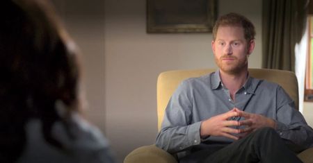 Książę Harry oszukał królową? "Elżbieta i Karol są oszołomieni"