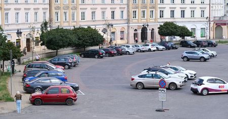 Zamkną Plac Zamkowy na długi weekend majowy. Kierowcy stracą dziesiątki miejsc parkingowych