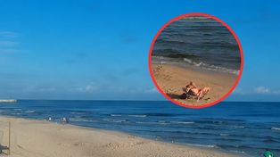 Była godz. 7:30. Ujęcie z plaży w Mrzeżynie. Spójrzcie na plażowicza