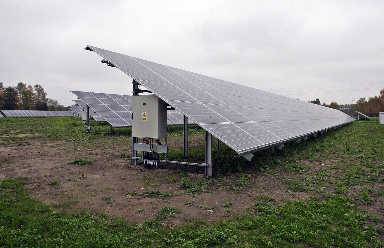 Powiat słupski: Sześć pożarów instalacji fotowoltaicznych w ciągu trzech lat. Straż pożarna apeluje o ostrożność