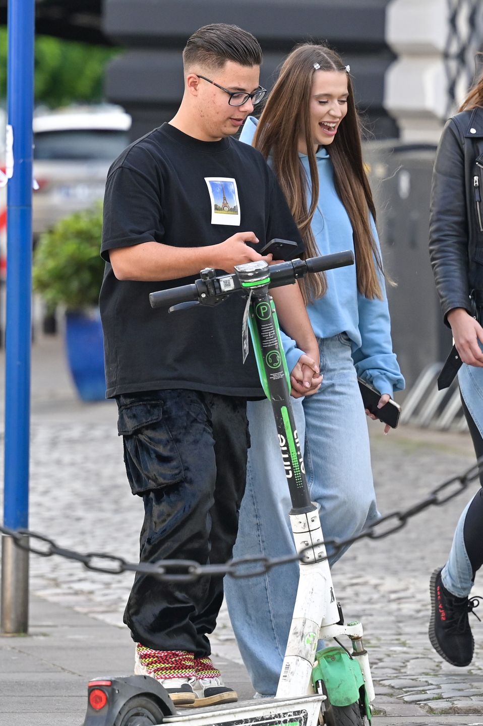 Odpicowany Allan Krupa "przyłapany" z dziewczyną