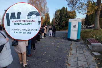 Zamknięte toalety na cmentarzu komunalnym na Majdanku. Odwiedzający oburzeni: „To był absurd w Święto Zmarłych” [ZDJĘCIA]