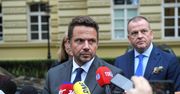 PiS upokarza Trzaskowskiego. "Jedyny ruch jaki zrobił to ruch ścieków do Wisły"