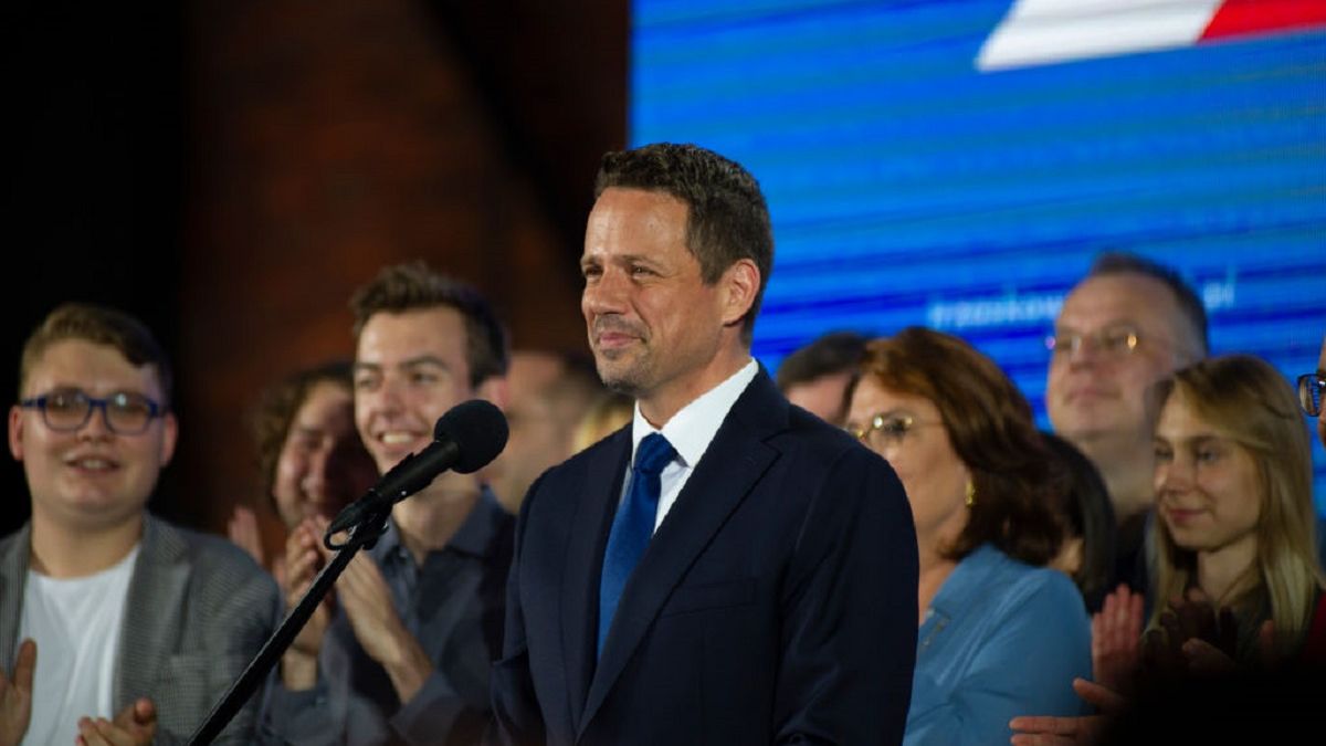 Rafał Trzaskowski ma sporą przewagę za granicą. 
