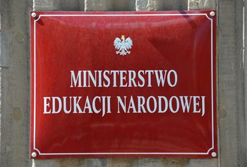 Niepewna przyszłość flagowego pomysłu MEN. Dziś może zapaść decyzja