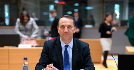 "Musimy być przygotowani". Mocne słowa Sikorskiego