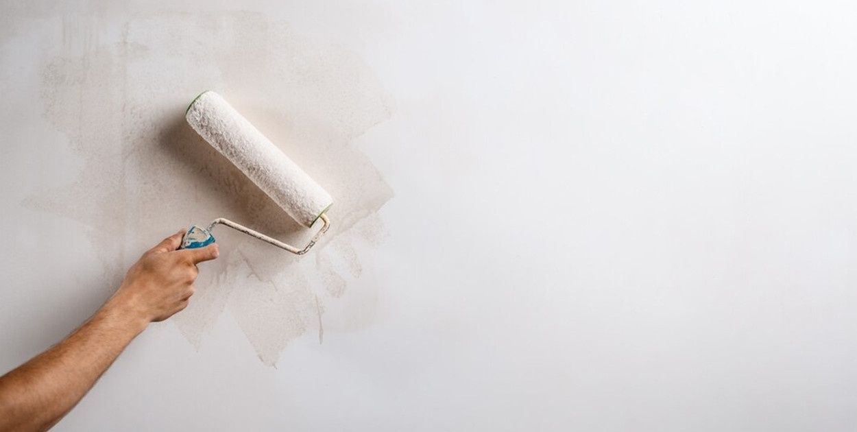 Jakie cechy mają nowoczesne gładzie szpachlowe na wałek?