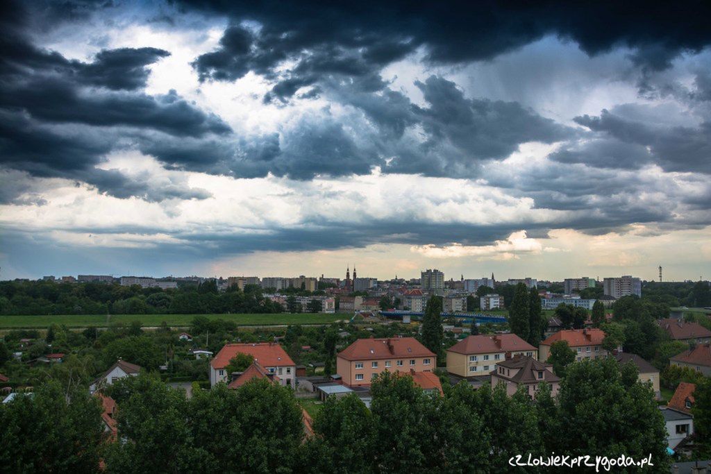 Paweł Szpala fotografował przez rok widok ze swojego okna. Inspiracja na zdjęcia 4 pór roku bez wychodzenia z domu 12