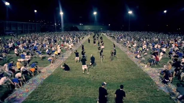 Rekordowa bitwa na balony z wodą. Tak bawią się studenci [wideo] 1