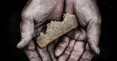 Muszą przeżyć za 2 dolary dziennie. Pandemia grozi wzrostem ubóstwa, pierwszym od 30 lat