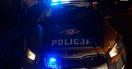 Skoczów. Podczas ucieczki zderzył się z policyjnym radiowozem