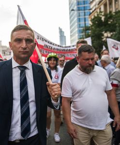 Bąkiewicz chce pozwać Holland i Stuhra. Skrytykował "Zieloną granicę"