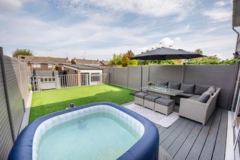 Dmuchane spa do ogrodu. Oto ile kosztuje montaż jacuzzi