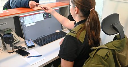 Obywatel Gruzji zatrzymany przez Straż Graniczną. Chciał "kupić auto"