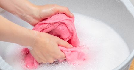 Jak prać wełnę? Pamiętaj o jednej zasadzie
