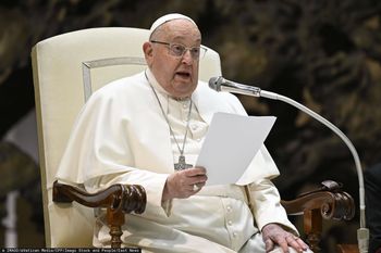 Papież Franciszek zrezygnuje? "Bardzo mało prawdopodobne" [OPINIA]