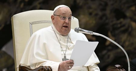 Papież Franciszek zrezygnuje? "Bardzo mało prawdopodobne" [OPINIA]