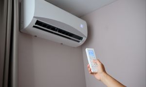 Ogrzewał mieszkanie klimatyzacją przy -20 stopniach. Tyle zapłacił