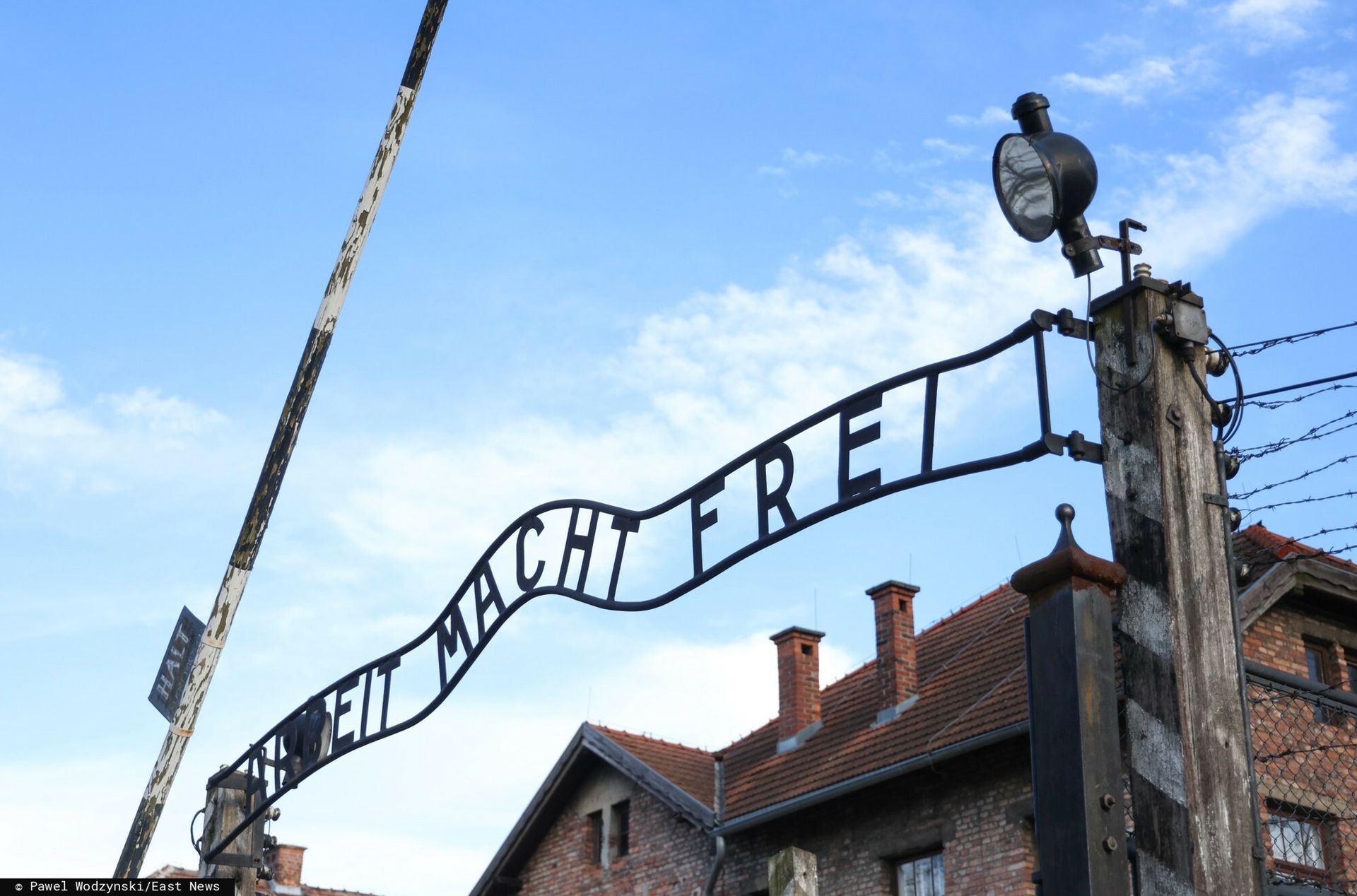 wiadomości,aktualności,WP Wiadomości Skandaliczna aukcja wstrzymana. Dokumenty trafią do Polski