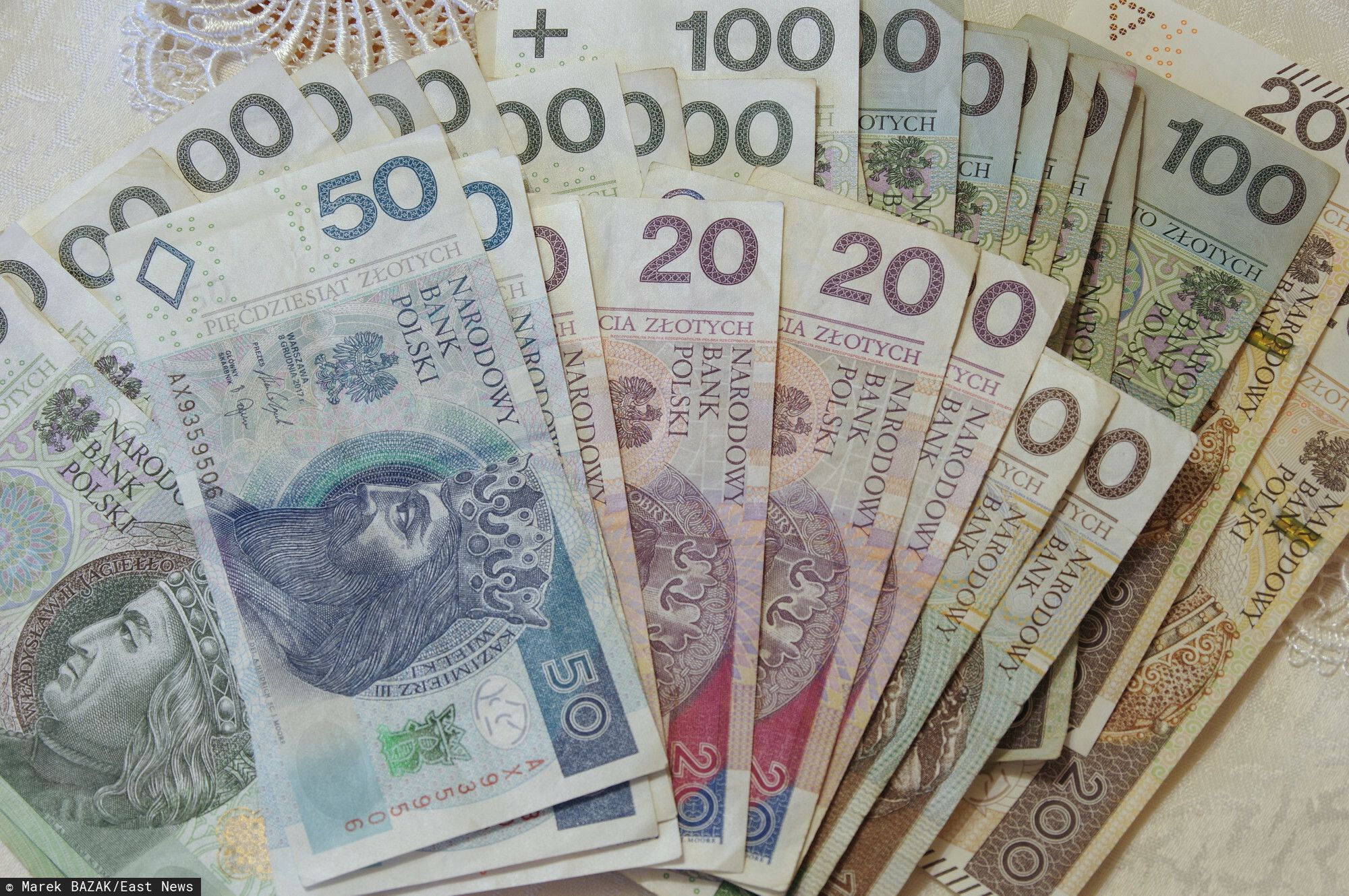 "Znane aktorki" zostały oszukane na blisko milion złotych