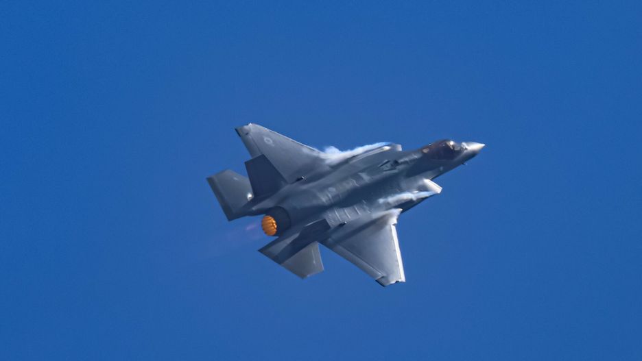 Archiwum zagraniczne East News 2023-11
Lockheed Martin F-35 Lightning II fighter jet of the United States Air Force USAF with Serial No LN 19-5474 during a flight demonstration at Paris Air Show 2023 in Le Bourget Airport. The advanced military aircraft executed maneuvering and showed its advanced capabilities in the air. The F35 fighting plane is a 5th generation single-seat, single-engine, all-weather stealth multirole combat aircraft that is intended to perform both air superiority, strike missions while it is able to provide electronic warfare and intelligence, surveillance, and reconnaissance capabilities. Primary uses is the USA Air Force, Marine Corps, Navy and US and NATO allies. Paris, France on June 2023 (Photo by Nicolas Economou/NurPhoto) (Photo by Nicolas Economou / NurPhoto / NurPhoto via AFP)
NICOLAS ECONOMOU