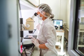 Jak dobrze znasz świat nauki? Sprawdź wiedze w krzyżówce