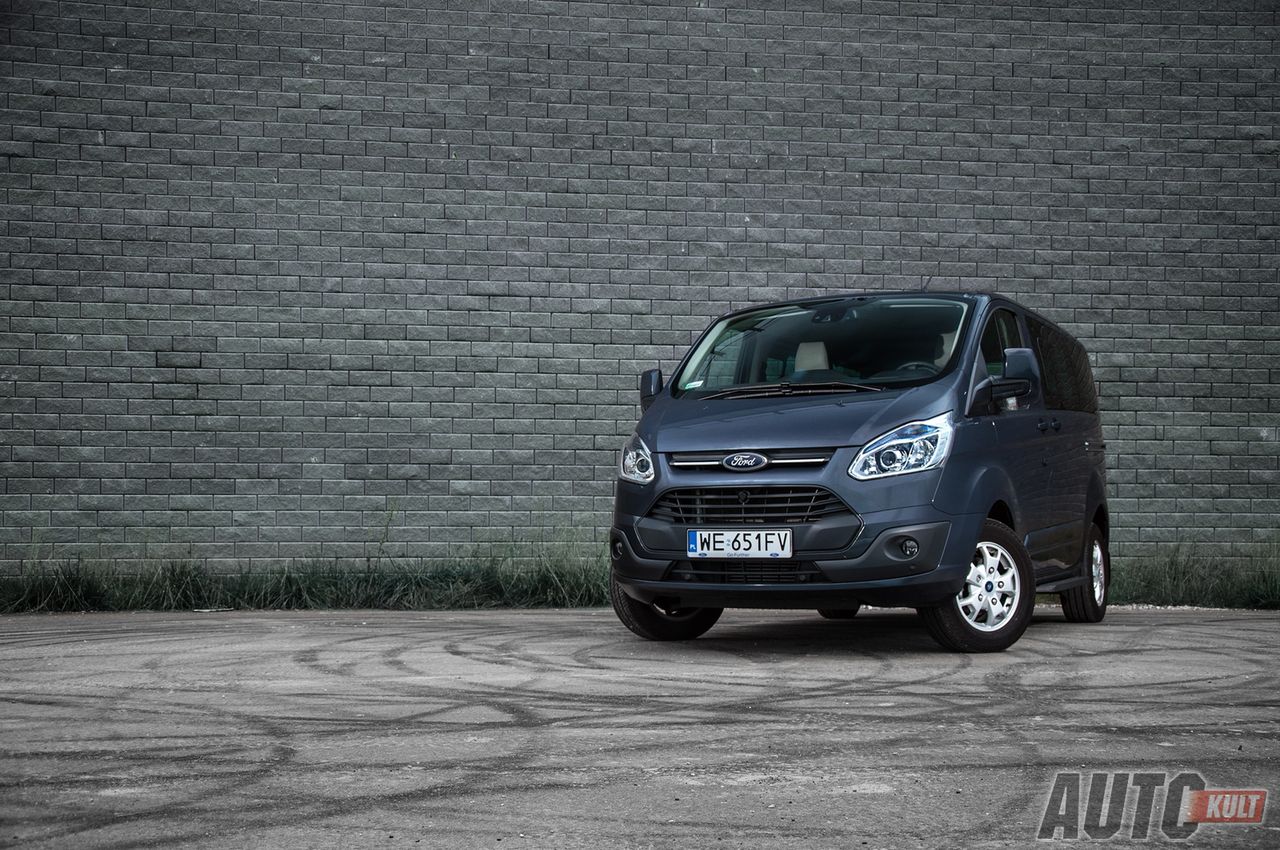 Ford Tourneo Custom 2,2 TDCi Titanium (fot. Mariusz Zmysłowski)