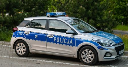 Znęcał się nad żoną, groził śmiercią. Kobieta wezwała pomoc