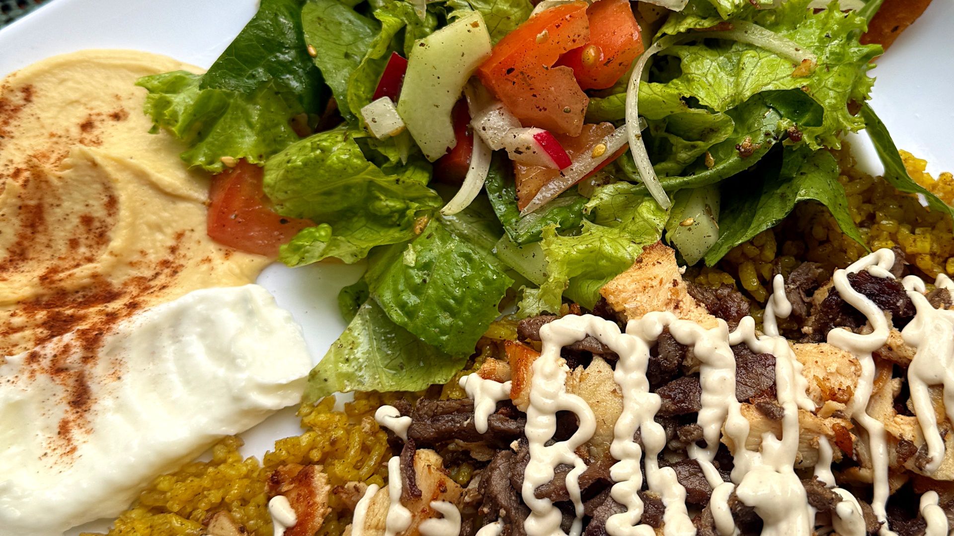 Tłuszcze roślinne mogą wspierać zdrowie serca i korzystnie wpływać na poziom cholesterolu.