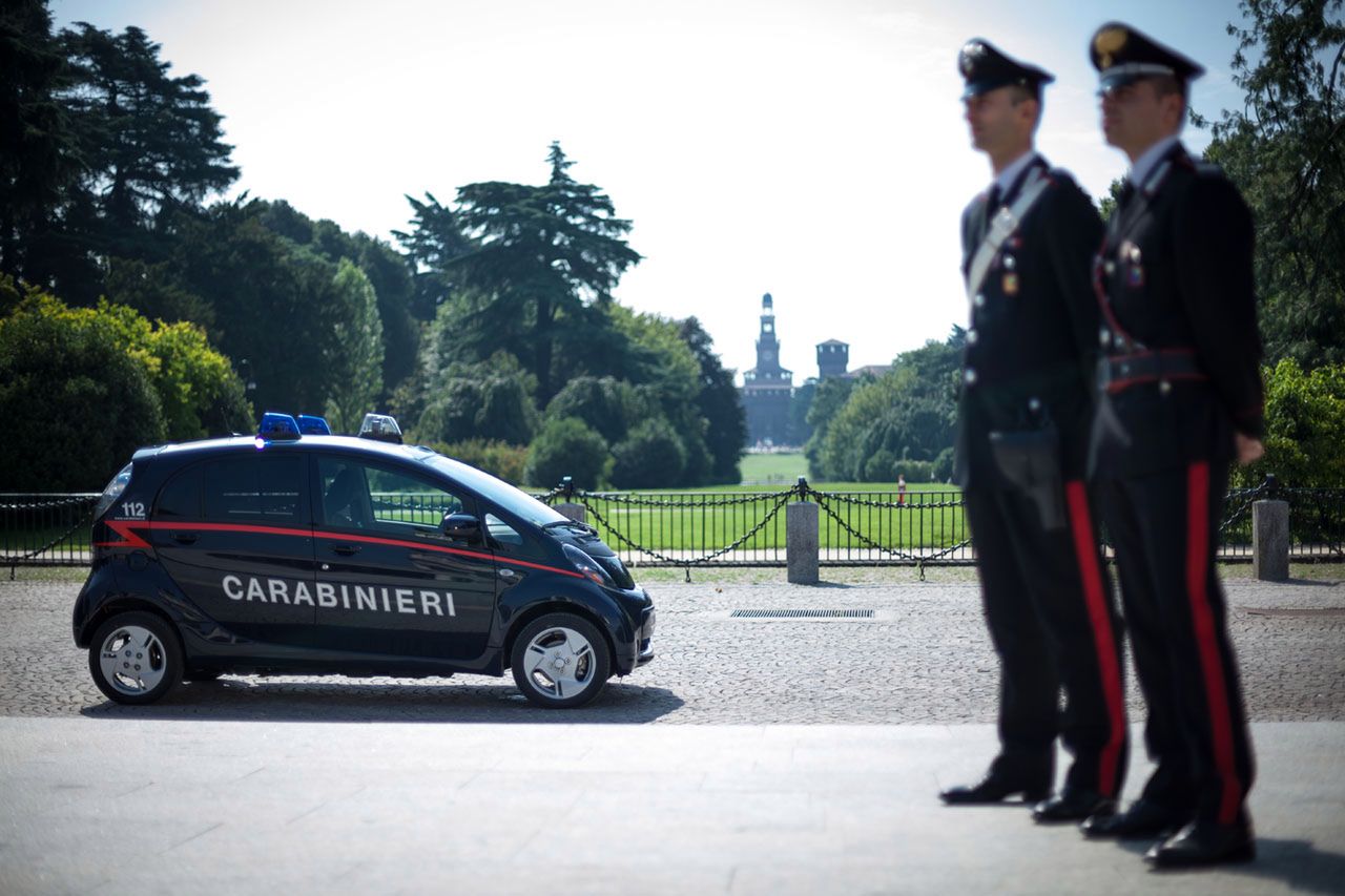 Włoscy Carabinieri będą jeździć na prąd