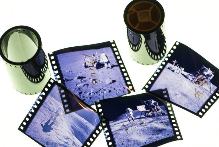 Wcześniej niepublikowane zdjęcia z misji Apollo 15 odnalezione w szufladzie 4