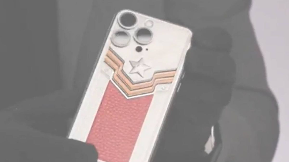 Rosjanie się chwalą, że wyprodukowali nowego iPhone'a