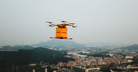 DHL Express eksperymentuje z dronami
